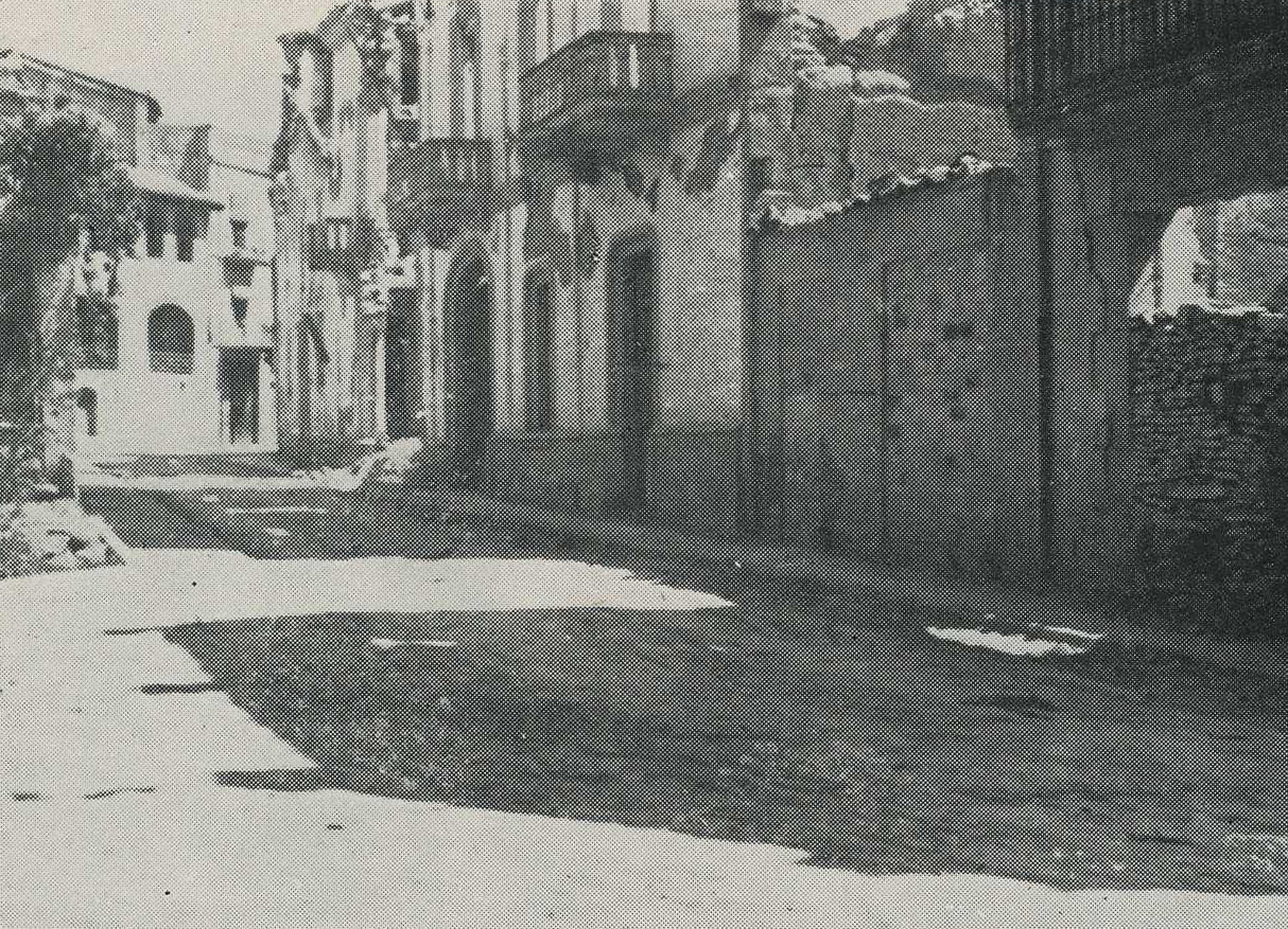 Cases del Carrer de l'ensenyança després dels bombardejos